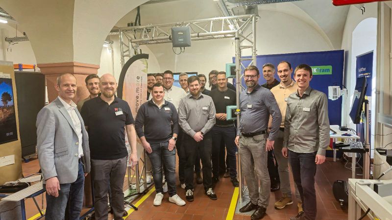 2025-04-Netzwerktreffen Gruppenfoto von den teilnehmenden Personen des Netzwerktreffen