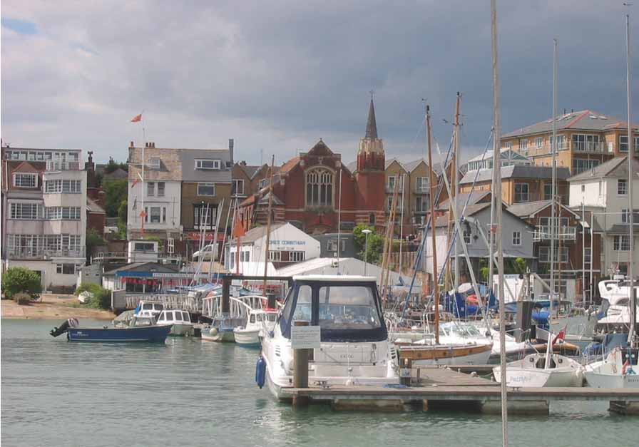 Tag 11: Cowes, das britische Seglermekka.  Mekka? Sieht doch ganz normal aus, oder?