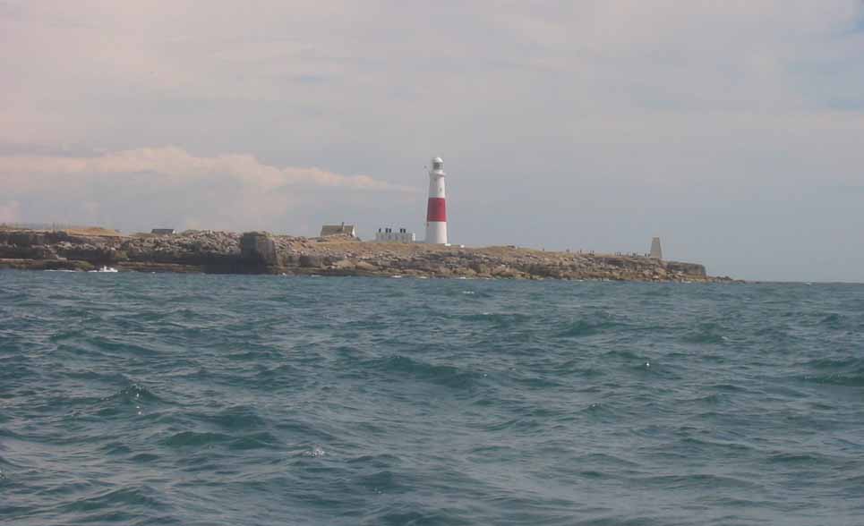 Portland Bill gehört zu den gefährlichsten Kaps im Kanal. Bei Flut und auch bei Ebbe rauscht der Tidenstrom mit Stromkabbelungen und "overfalls" um das Kap