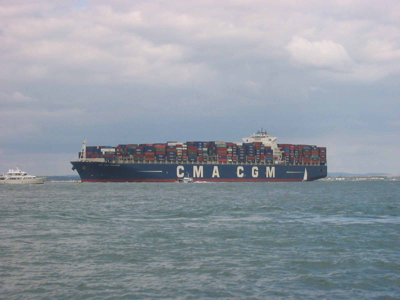 Cargo im Solent