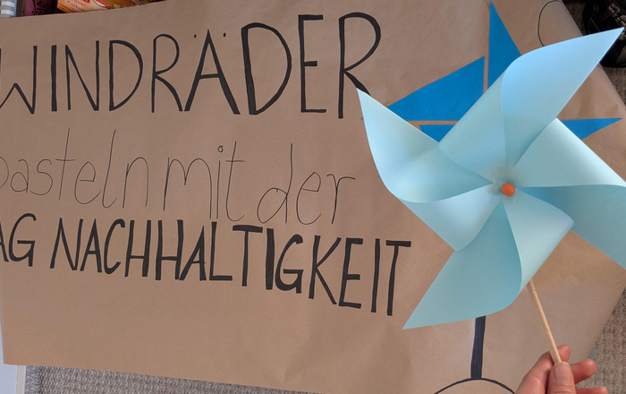 Gebasteltes Windrad aus Papier