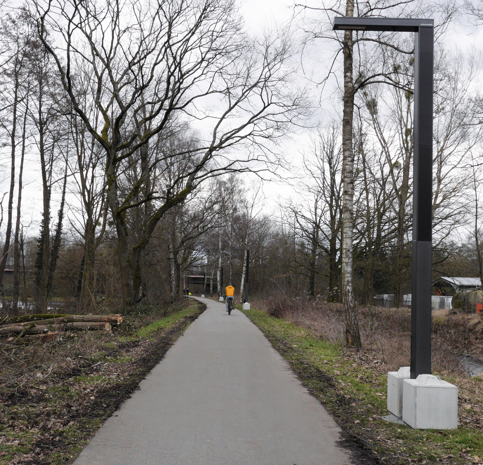 Neue Solarbeleuchtung am Kanaldamm in Rastatt