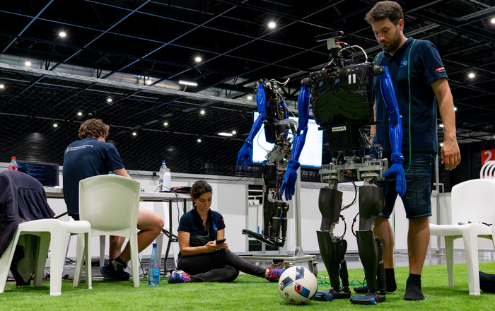 Roboter auf dem Spielfeld