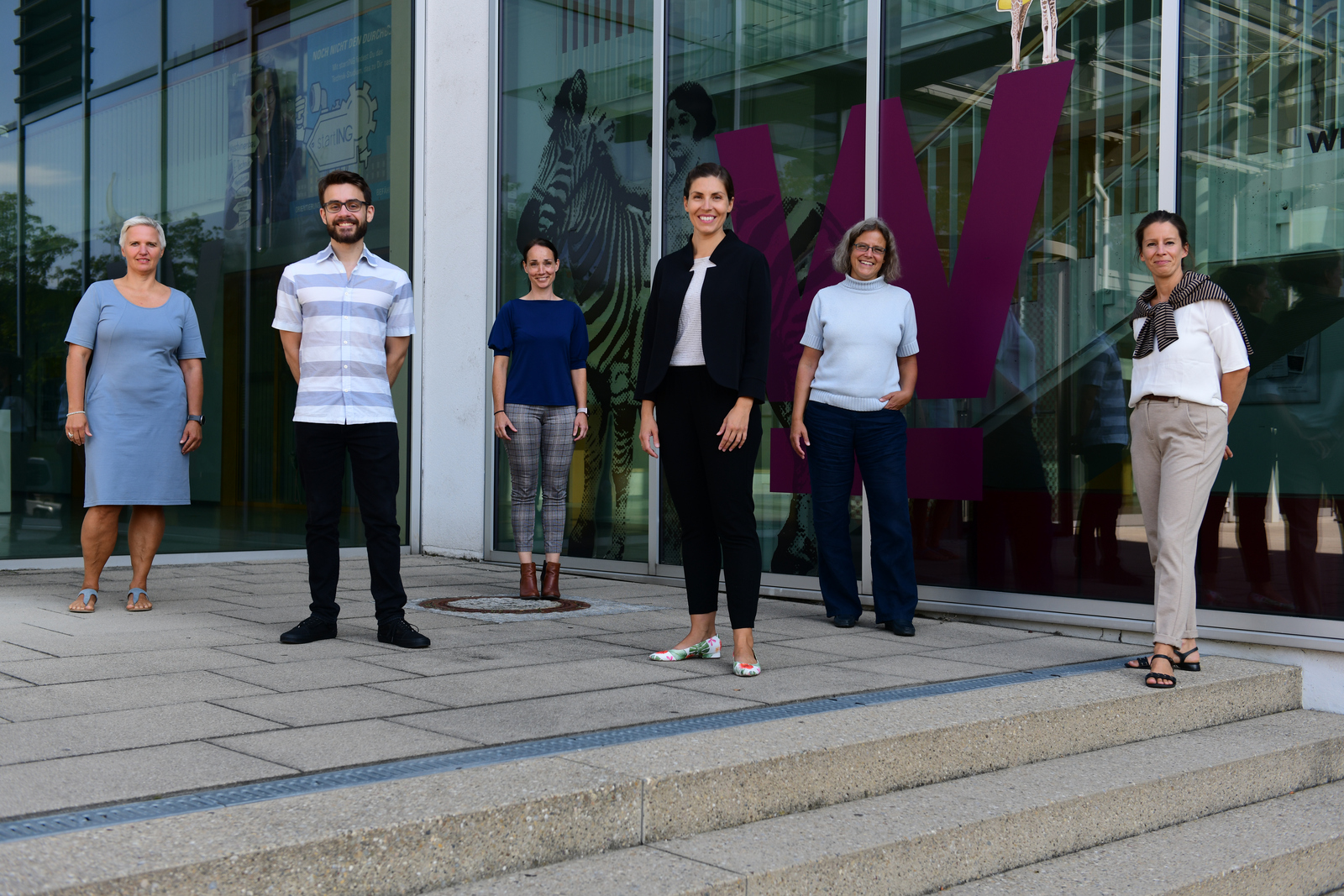 Das neue Team Hochschulkommunikation in Offenburg (von links): Nicole Diebold, Philipp Stroh, Daniela Bartelt, Lilith Winnikes, Joerdis Damrath, Christina Dosse. 