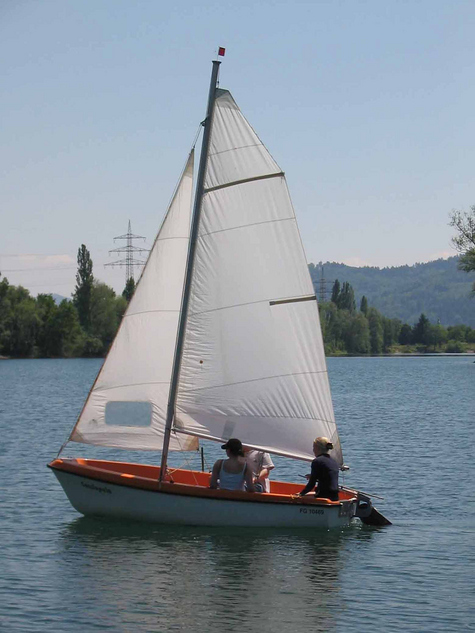 Die Cassiopeia mit 3 Personen auf dem Gifizsee