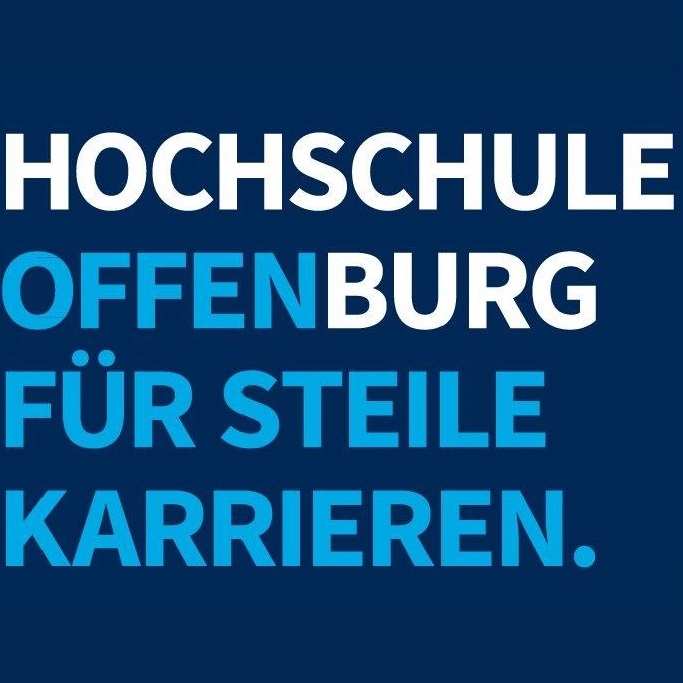 Auf dunkelblauem Hintergrund steht in weiß und hellblau Hochschule Offenburg - offen für steile Karrieren 
